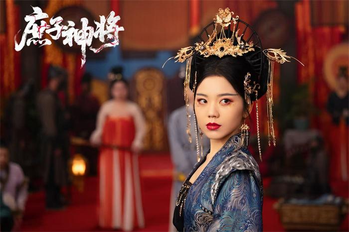 古装爽剧《庶子神将》腾讯视频热播，徐樱洛饰女帝琼华出场即惊艳引热议